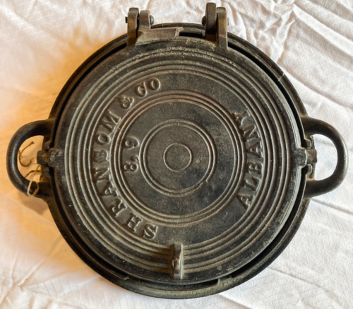 Waffle Iron, Closed.
