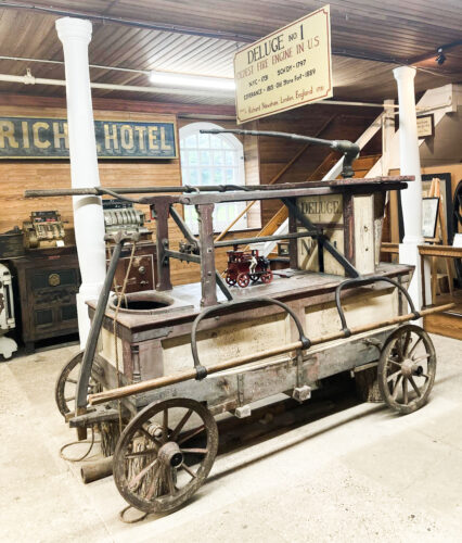 18th Century Fire Engine Pumper